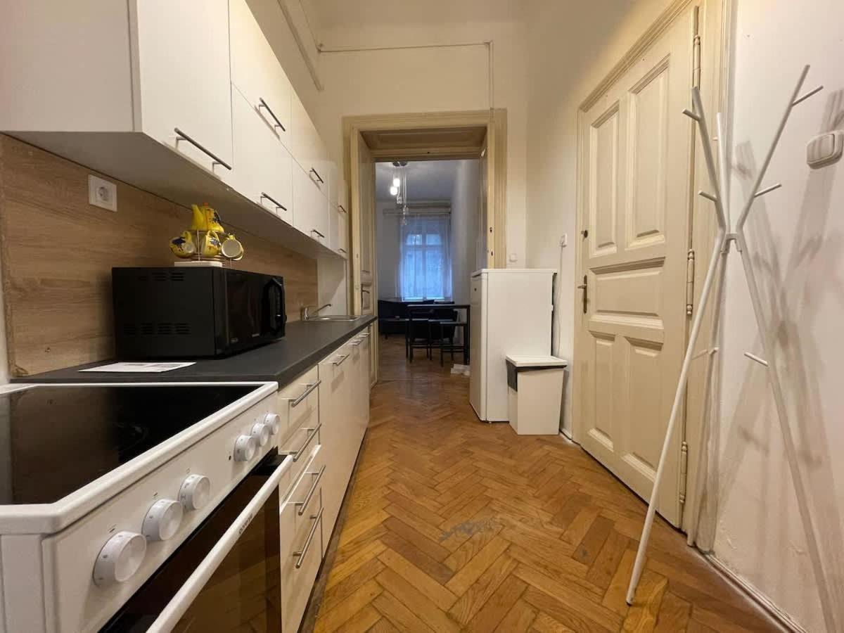 Апартаменти Near Urania Будапешт